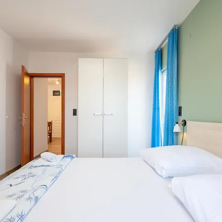 兹德拉夫科公寓酒店