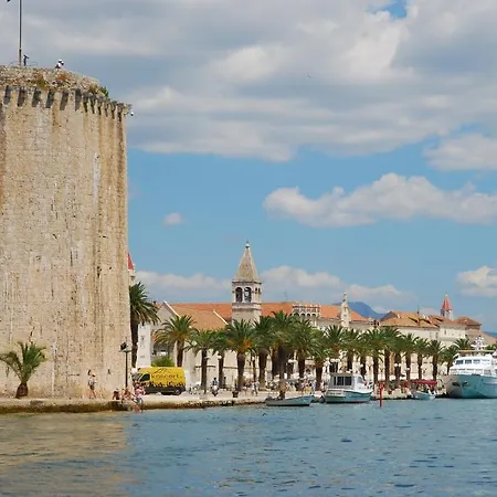 公寓 兹德拉夫科公寓酒店 特罗吉尔