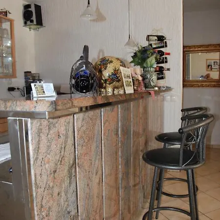 兹德拉夫科公寓酒店 特罗吉尔