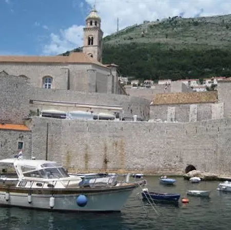 兹德拉夫科公寓酒店 公寓