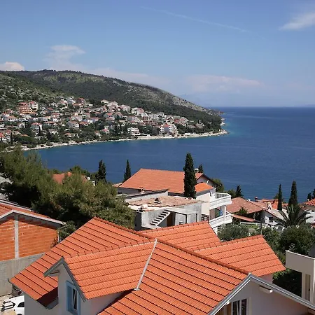 아파트 Zdravko 트로기르